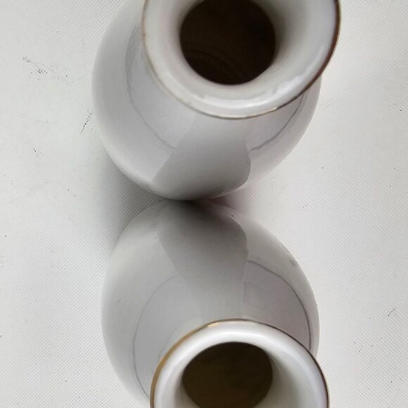 Vtg Japanese Sake Bottle Vase Porcelain Hand Painted 7” With Crane and Pine Tree - Picture 5 of 6